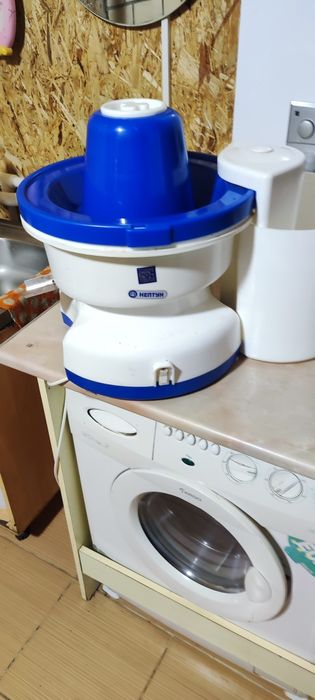 Соковыжималка электрическая Нептун