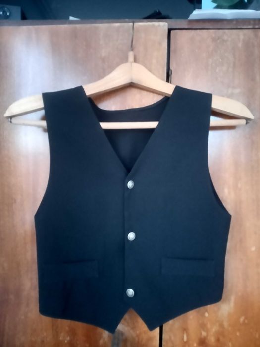 Детски панталон и елече!Чисто нови!