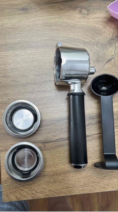 Продам кофеварку Delonghi