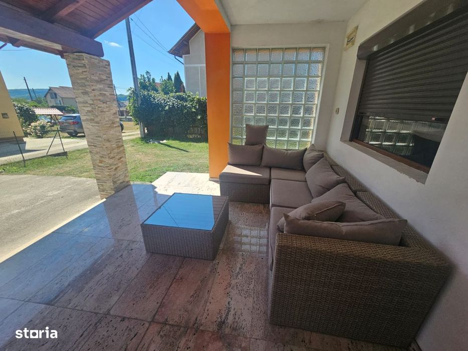 Casă de închiriat în apropiere de Curtea de Argeș.