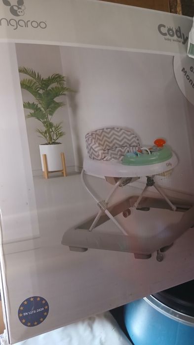 Детско бънджи, проходилка и градинска люлка!