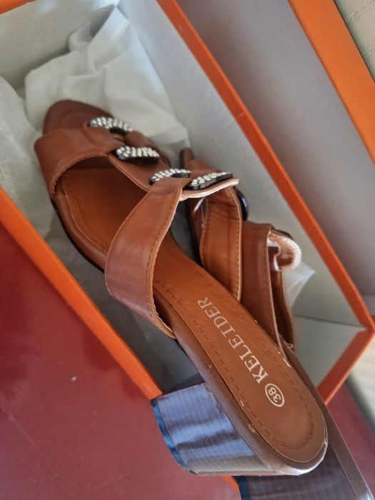 Новые шлёпанцы 37р