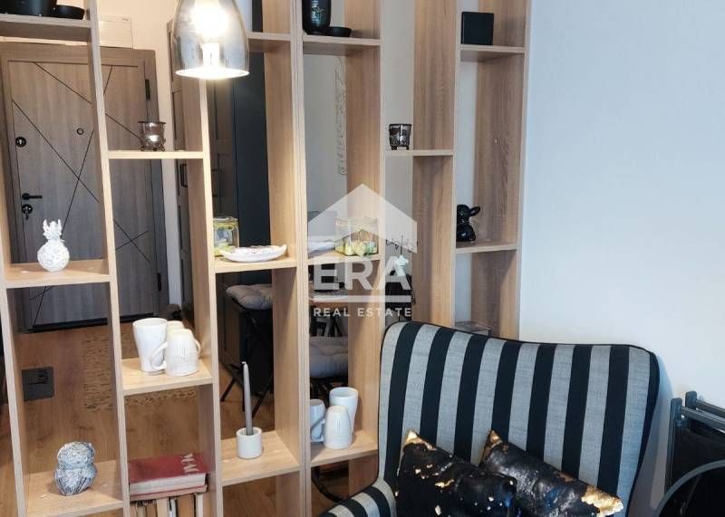 Дава се под наем Едностаен апартамент в к.к. Св.Св. Константин и Елена - 40 кв.м за 360 € - Снимка #3