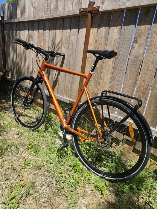 Vând bicicleta în stare foarte bună