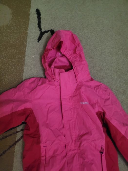 Куртка для девочки на 140 см.