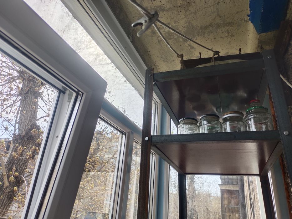 Продам 2х комнатную квартиру. Район центральный гастроном.