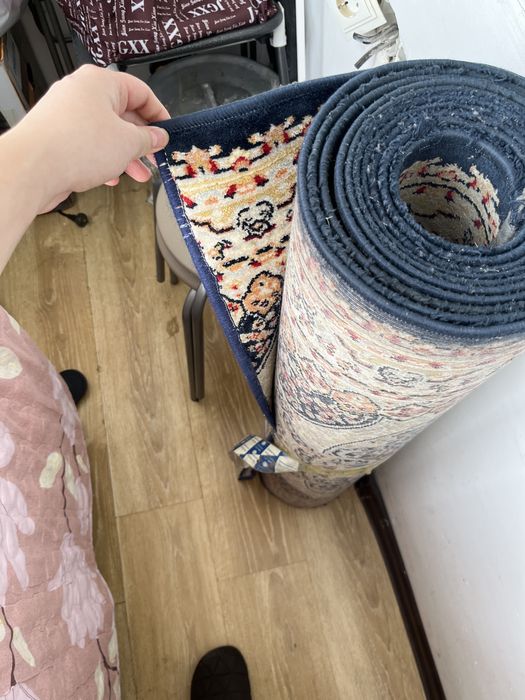 Продам 5 ковров для квартиры