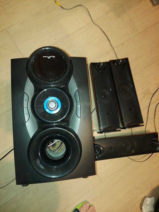 Vând sistem audio Myria MY8038 (3.1), în stare bună, perfect funcțional.