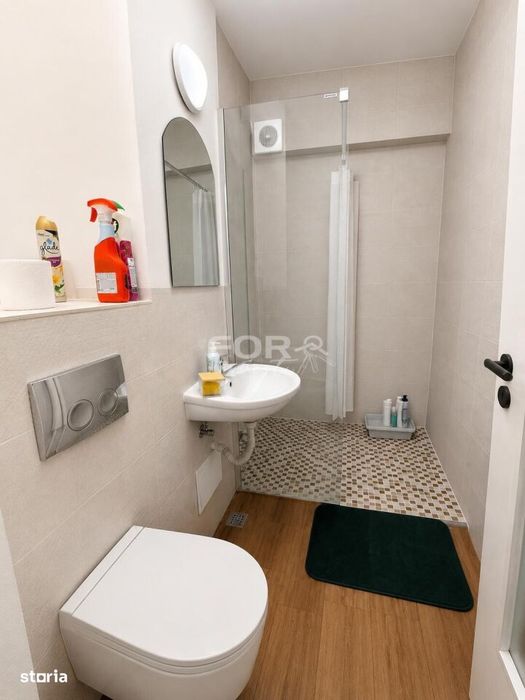 Apartament cu 3 camere de inchiriat strada Magheru