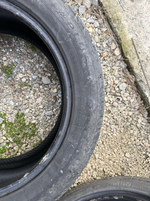 Vând Anvelope M+S 225/50 r17