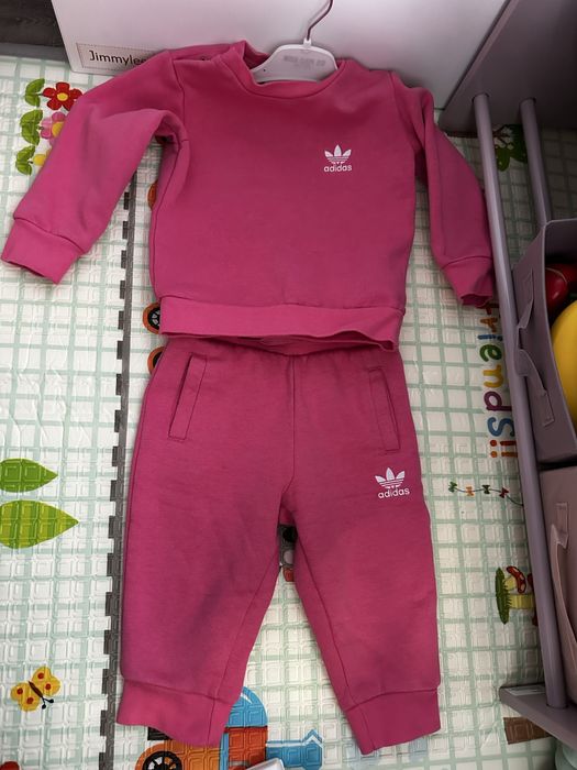 Екип Adidas размер 9-12м