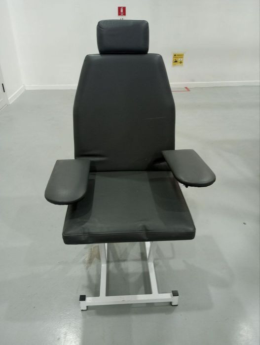 Медицинское кресло, кресло для забора крови