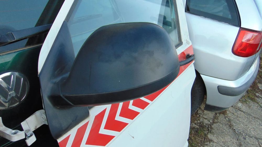 Usi stanga dreapta,oglinzi,macarale,geamuri,butoane geamuri VW T5 facelift an 2009-2015