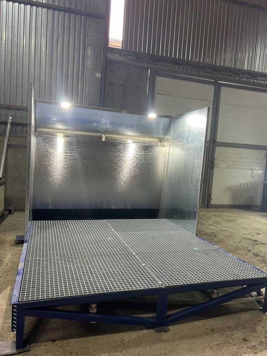 Покрасочная камера с водяной
завесой