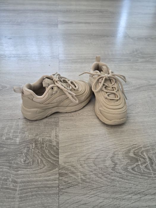 Маратонки Fila и Adidas