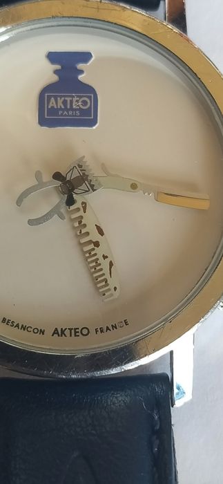 Ceas Akteo,tema Frizerie