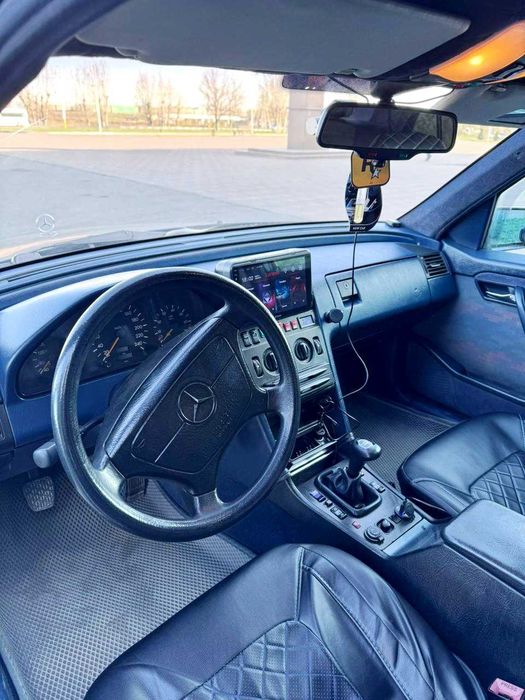 Продам Mercedes-Benz W202 C180