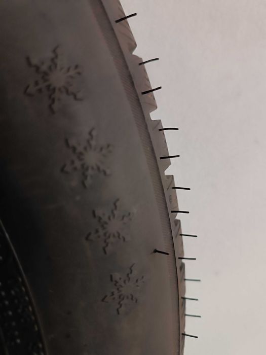 Зимни гуми 175 / 70 / 14  с джанти