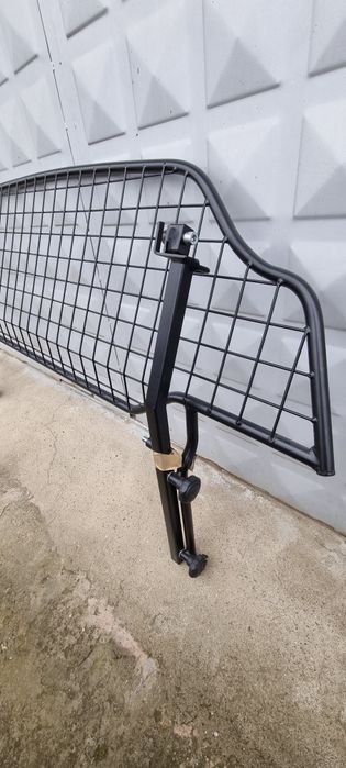 Мрежа за кучета / преграда за Шкода Фабия