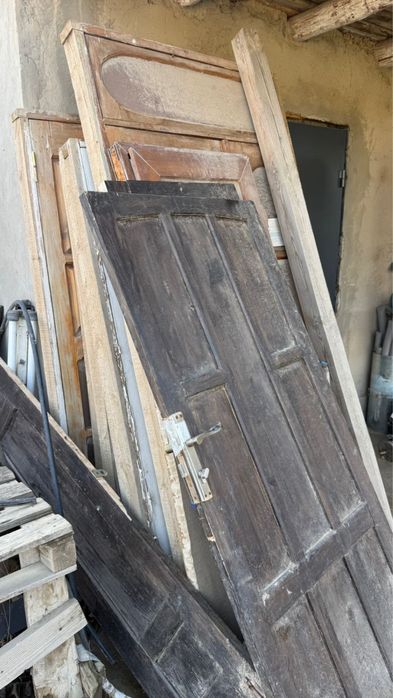 Б/у есіктер сатылады