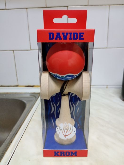 Kendama Krom Pro model Davide