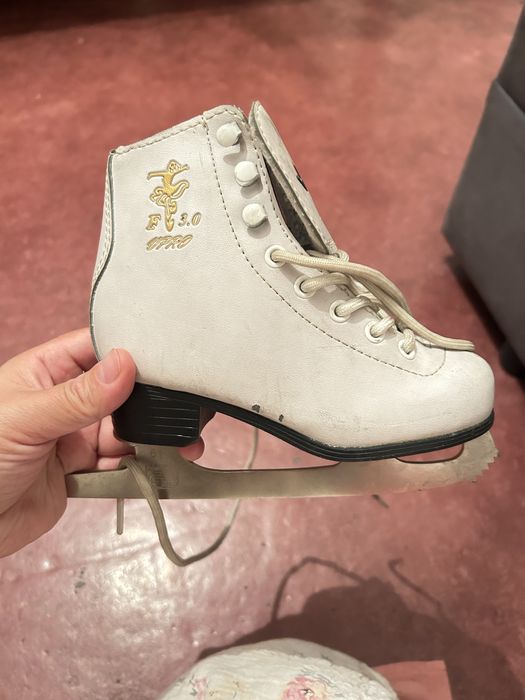 Продам Детские коньки