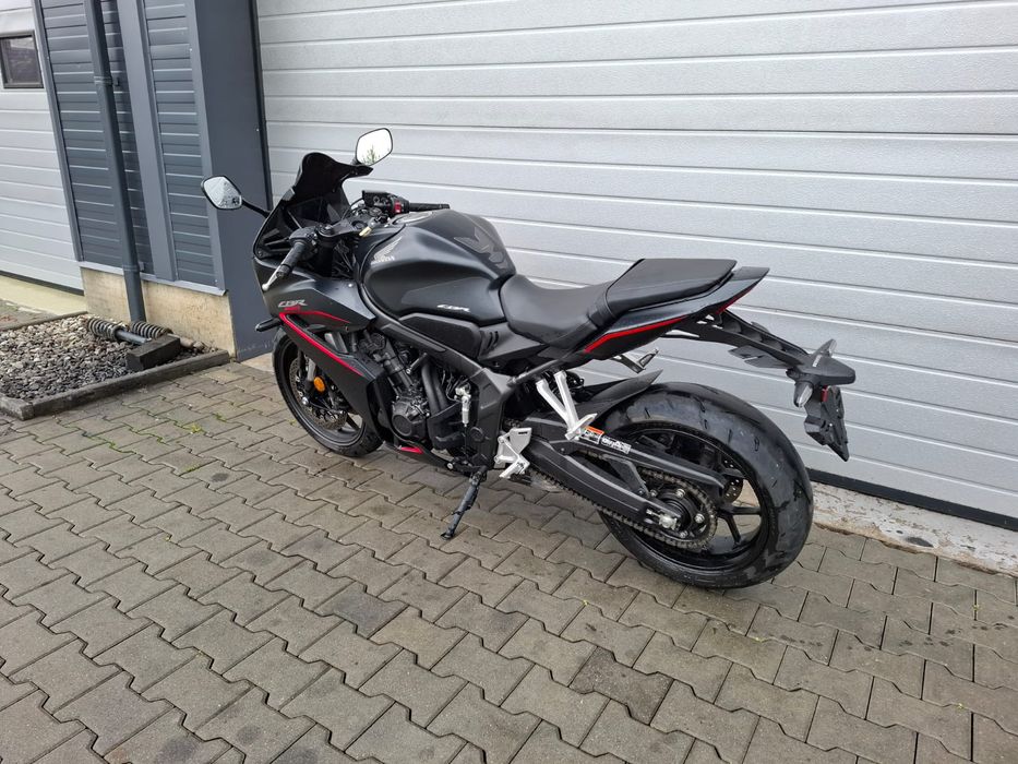 Moto M Parts Ploiesti vinde Honda Cbr 650 r model 2024 e-clutch. 35 kw