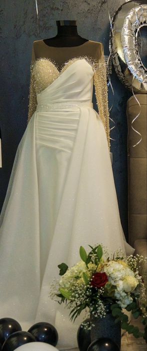 Rochie de mireasa cu trena detasabila