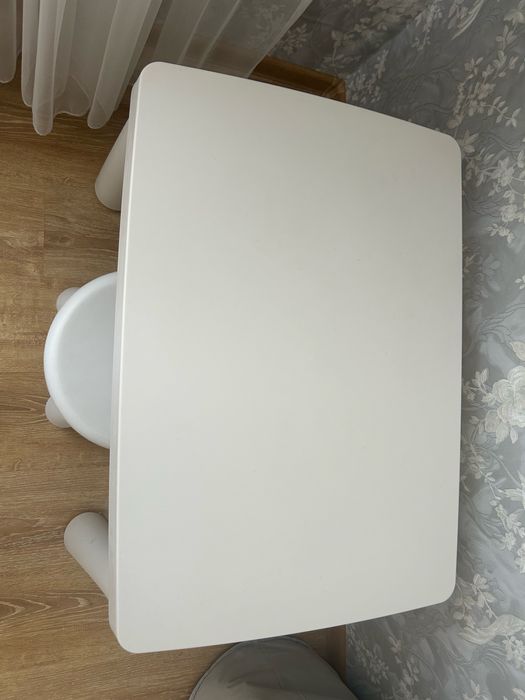 Продам стол детский со стулом