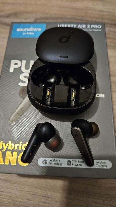 Vând casti wireless Soundcore Liberty Air 2 Pro