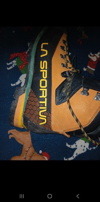 Bocanci de protecție cu bombeu metalic – aproape noi