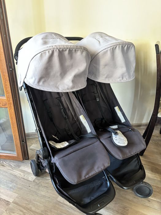 Количка за близнаци/породени на mountain buggy nano duo
