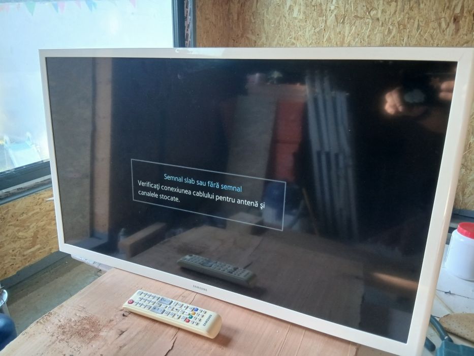 Televizor Smart Led Samsung UE32J4510AW