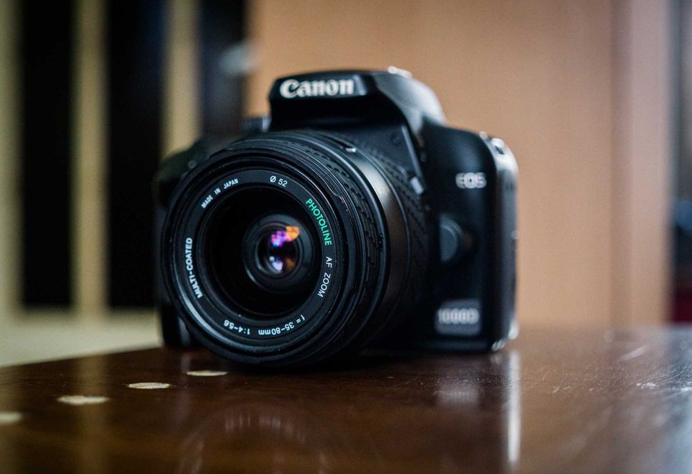 Aparat foto Canon 1000d cu obiectiv Full Frame Photoline 35-80mm af.