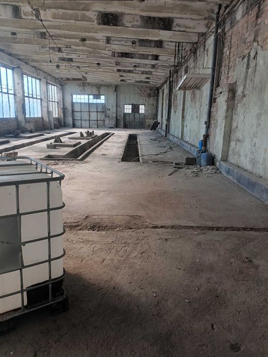 Дава се под наем Склад в Разград, Промишлена зона - Запад - 520 кв.м за 1326 € - Снимка #1