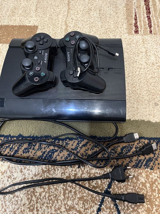 Продам PS3 с играми