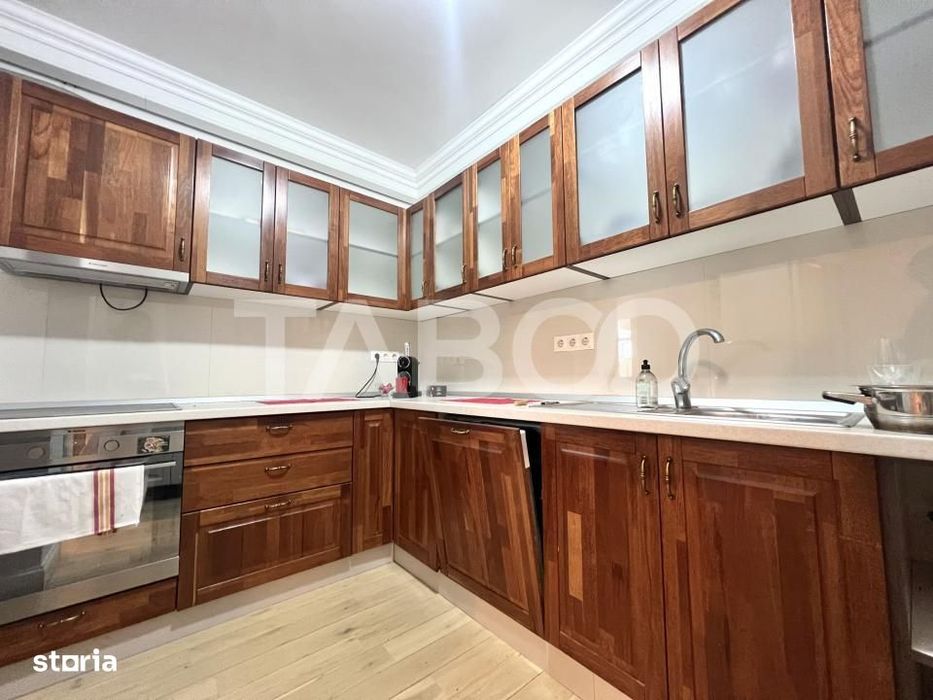 Apartament cu 2 camere de vanzare situat in zona Centrala decomandat