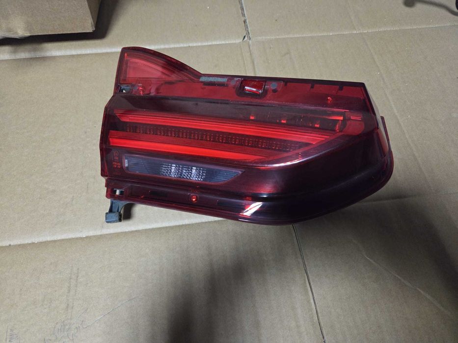 Stop lampa tripla haion portbagaj BMW seria 7 G11 G12 cod 7342968