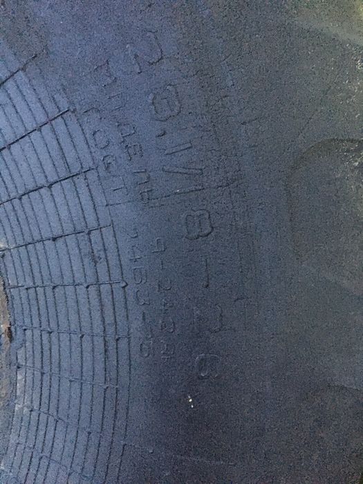 Vand cauciucuri de pe o combina ce 14