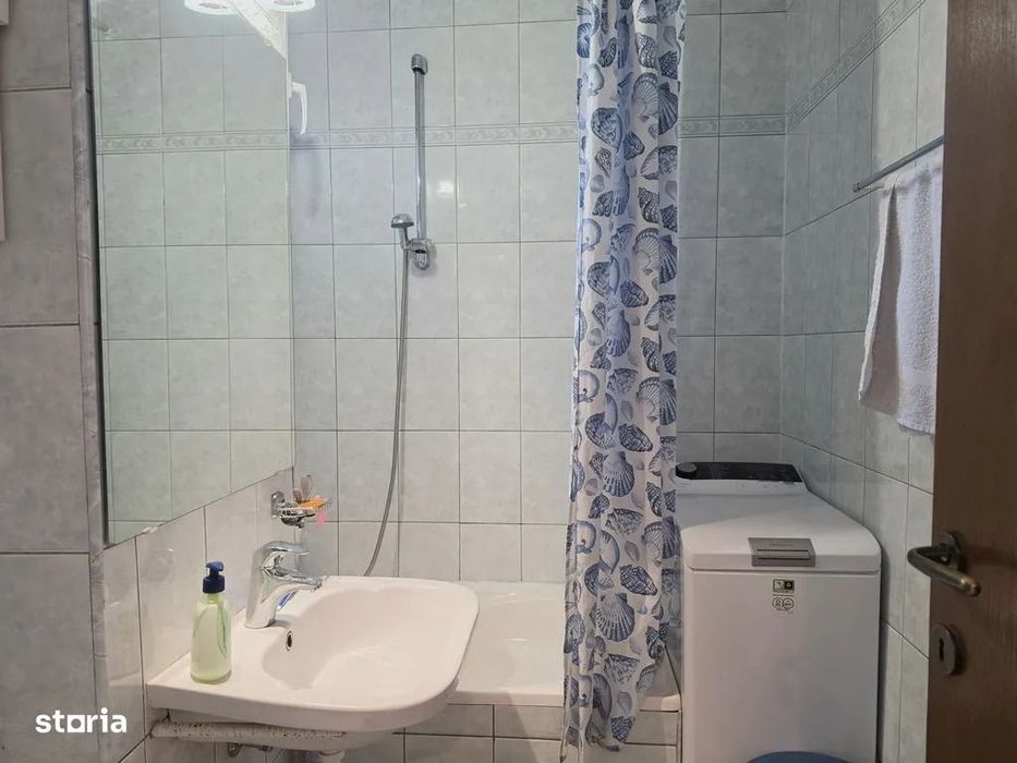 Vand apartament 3 camere in Astra zona complex Orizont 3000