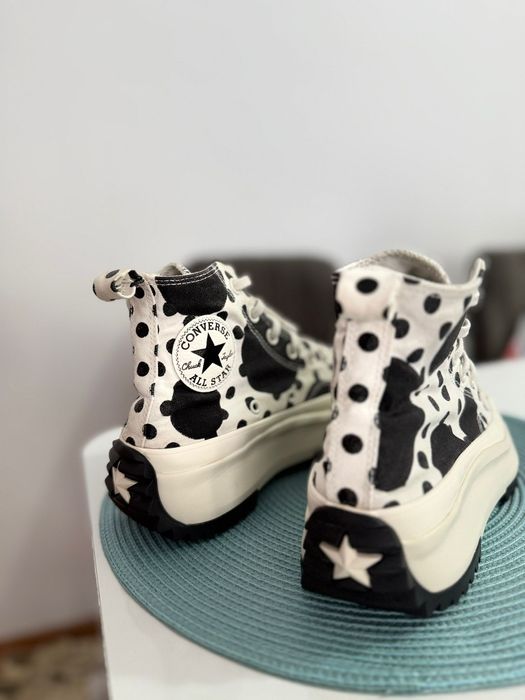 Converse Run Star Hike