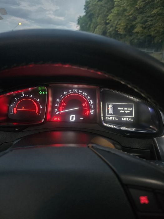 Vand Citroen DS5-2015-2.0 BlueHDI-Automat-245000Km-Pret 7400 Euro
