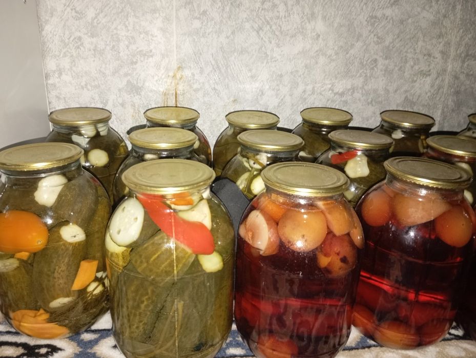 Продам огурцы компоты