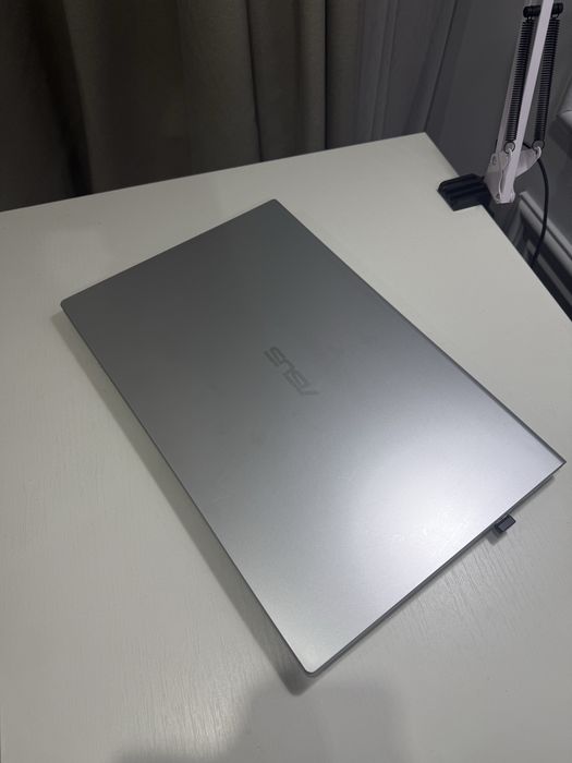 Продаю ASUS VivoBook X515EA
