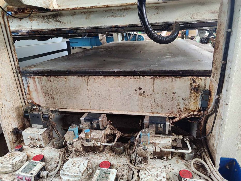 Автоматична топла преса за плотове размер 2500мм.х 1300мм.