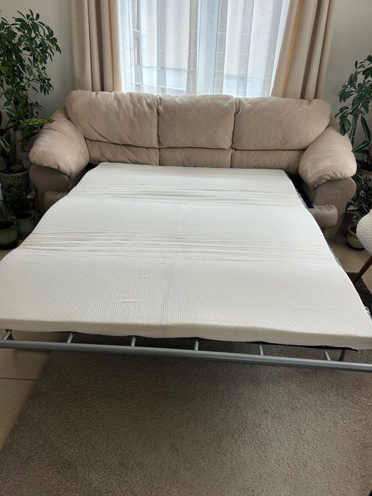 Разтегателен диван