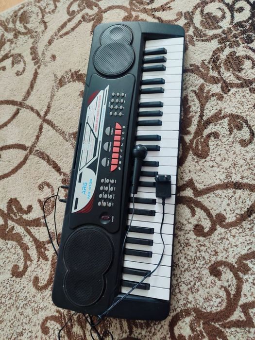 Продам синтезатор ARG