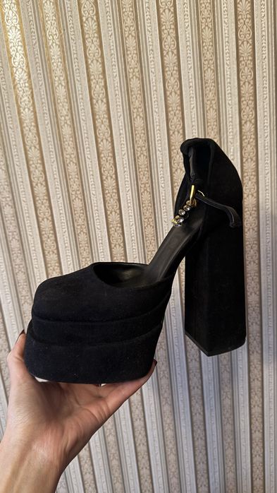 туфли женские  каблуки versace