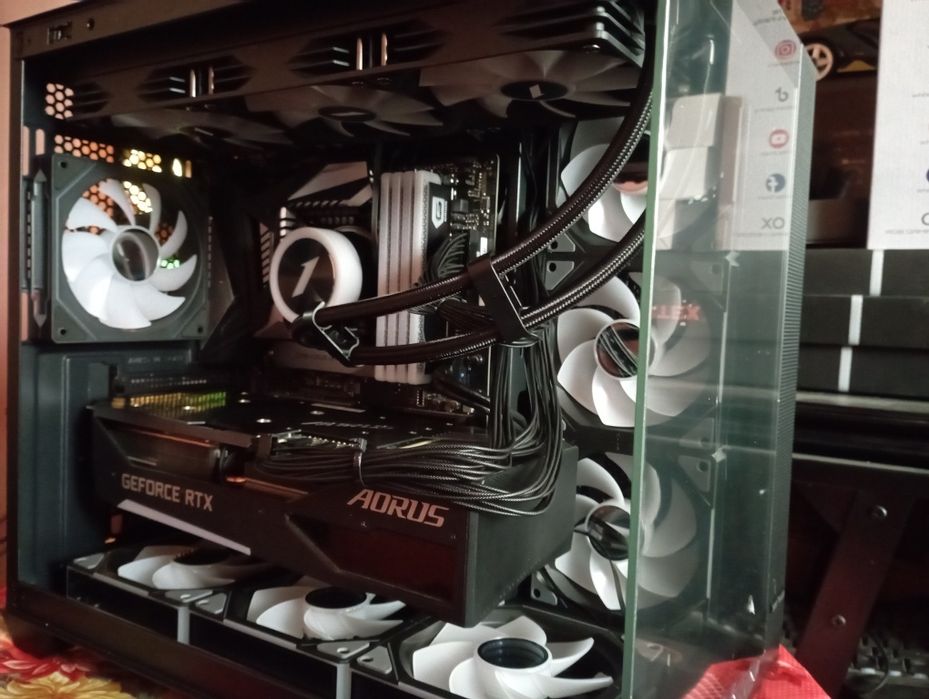 Pc i7 9700k z390Ultra RTX3070ti 32 GB RAM  1tb ssd m2