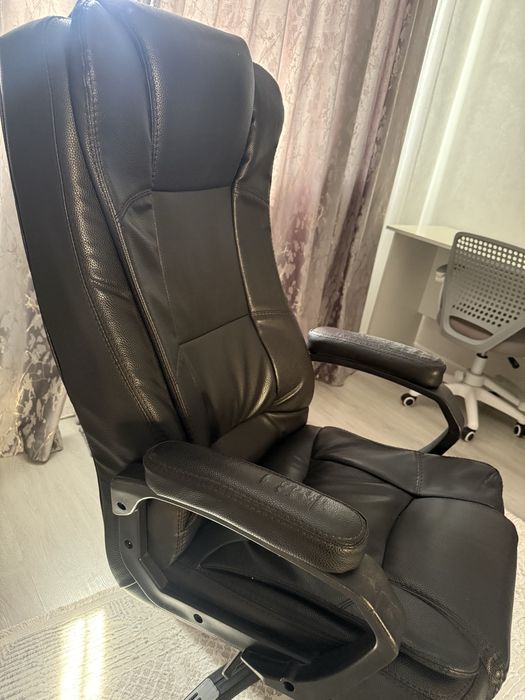 Продам офисное кресло